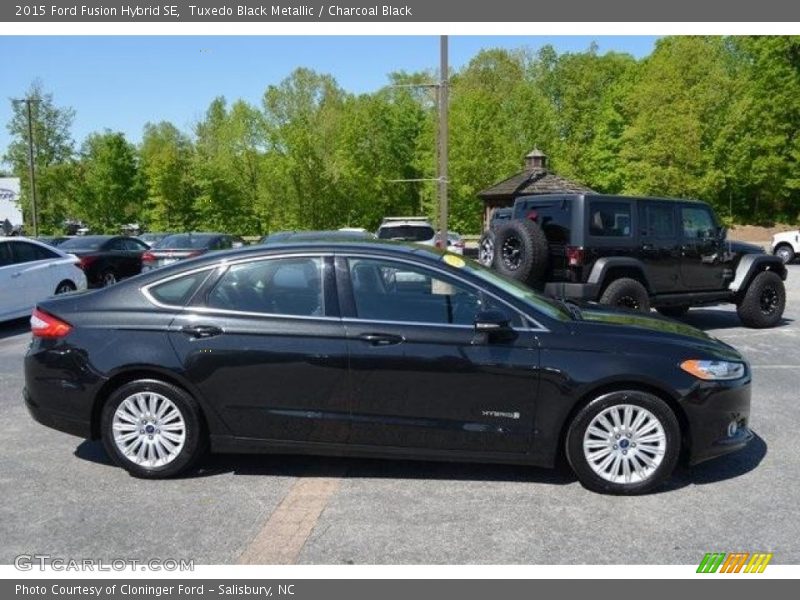 Tuxedo Black Metallic / Charcoal Black 2015 Ford Fusion Hybrid SE