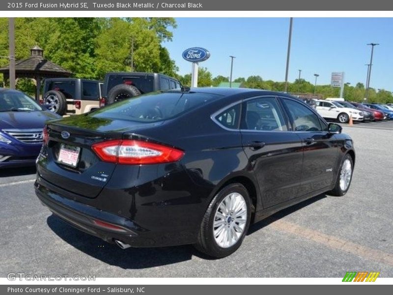 Tuxedo Black Metallic / Charcoal Black 2015 Ford Fusion Hybrid SE