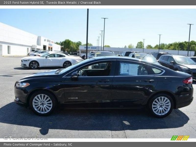 Tuxedo Black Metallic / Charcoal Black 2015 Ford Fusion Hybrid SE