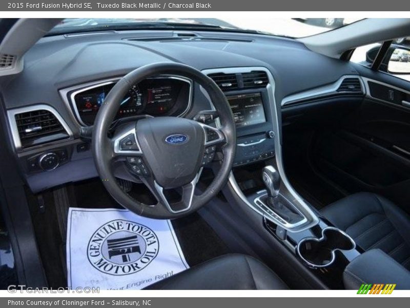 Tuxedo Black Metallic / Charcoal Black 2015 Ford Fusion Hybrid SE