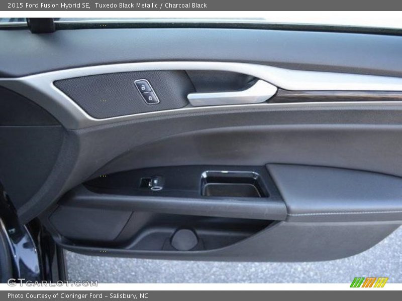 Tuxedo Black Metallic / Charcoal Black 2015 Ford Fusion Hybrid SE