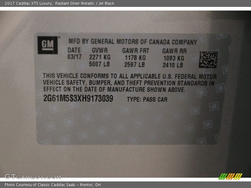 Radiant Silver Metallic / Jet Black 2017 Cadillac XTS Luxury