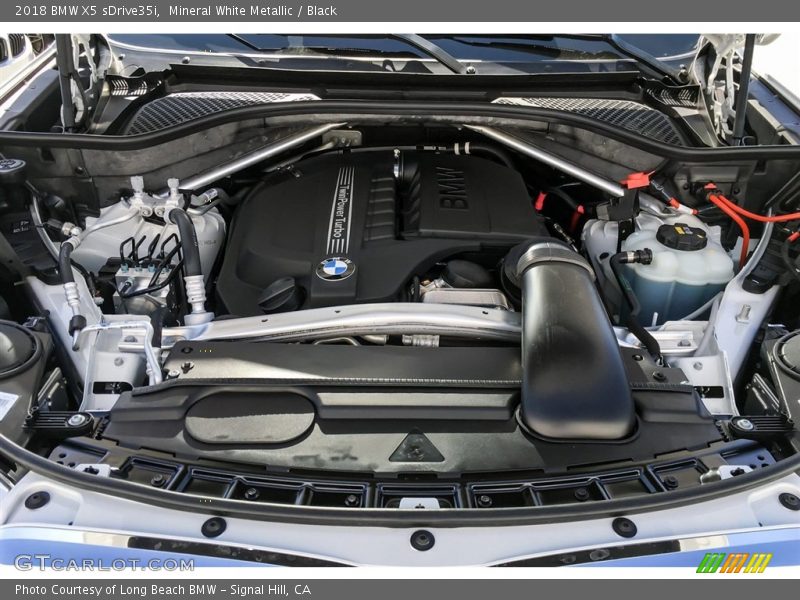 Mineral White Metallic / Black 2018 BMW X5 sDrive35i