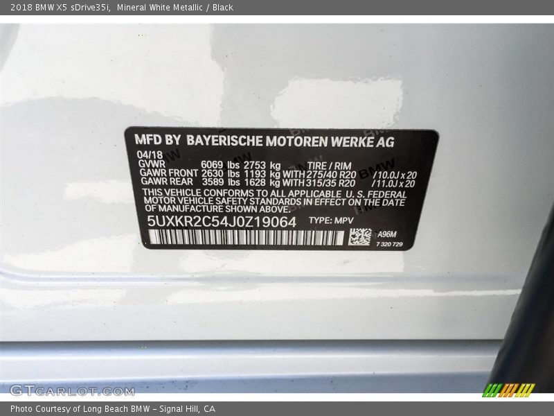 Mineral White Metallic / Black 2018 BMW X5 sDrive35i