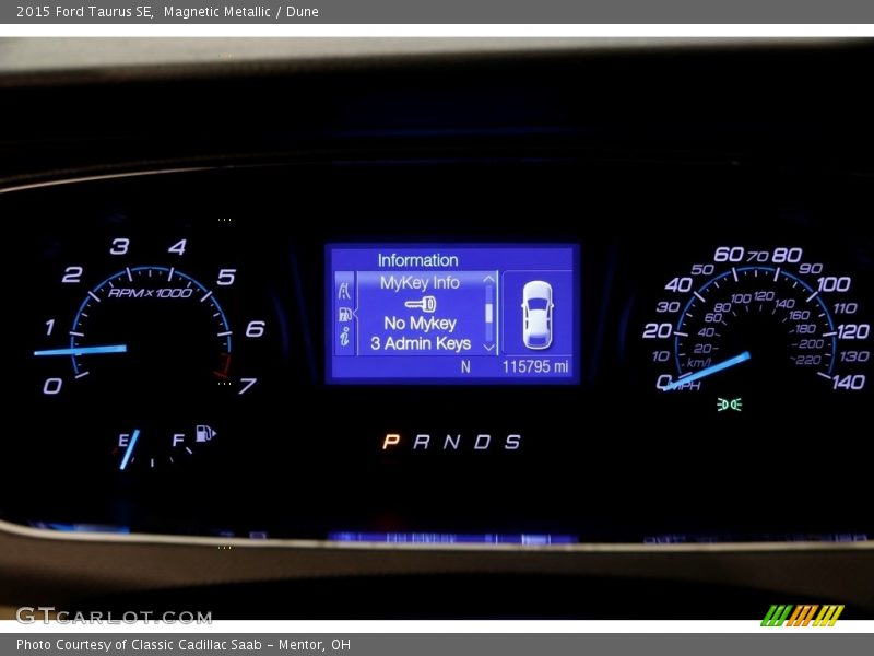 Magnetic Metallic / Dune 2015 Ford Taurus SE