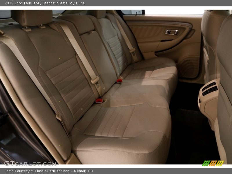 Magnetic Metallic / Dune 2015 Ford Taurus SE
