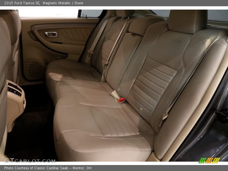 Magnetic Metallic / Dune 2015 Ford Taurus SE
