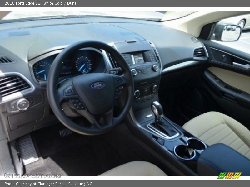 White Gold / Dune 2018 Ford Edge SE