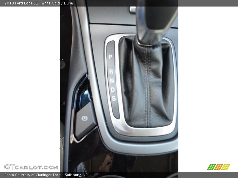 White Gold / Dune 2018 Ford Edge SE