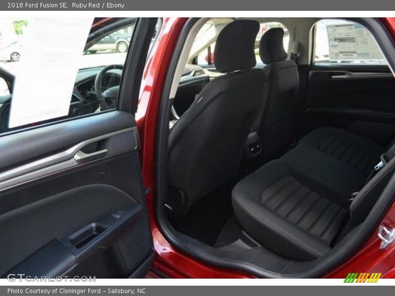 Ruby Red / Ebony 2018 Ford Fusion SE
