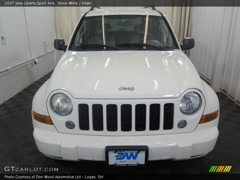 Stone White / Khaki 2007 Jeep Liberty Sport 4x4