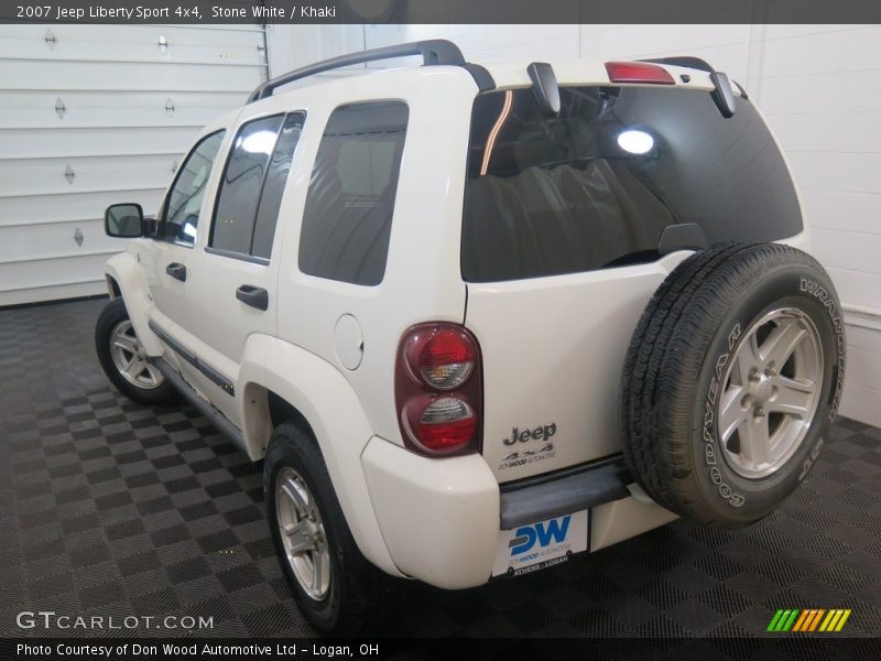 Stone White / Khaki 2007 Jeep Liberty Sport 4x4