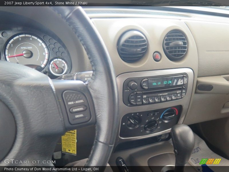 Stone White / Khaki 2007 Jeep Liberty Sport 4x4