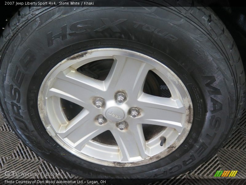 Stone White / Khaki 2007 Jeep Liberty Sport 4x4