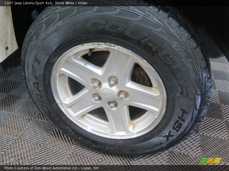 Stone White / Khaki 2007 Jeep Liberty Sport 4x4