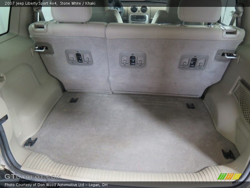 Stone White / Khaki 2007 Jeep Liberty Sport 4x4