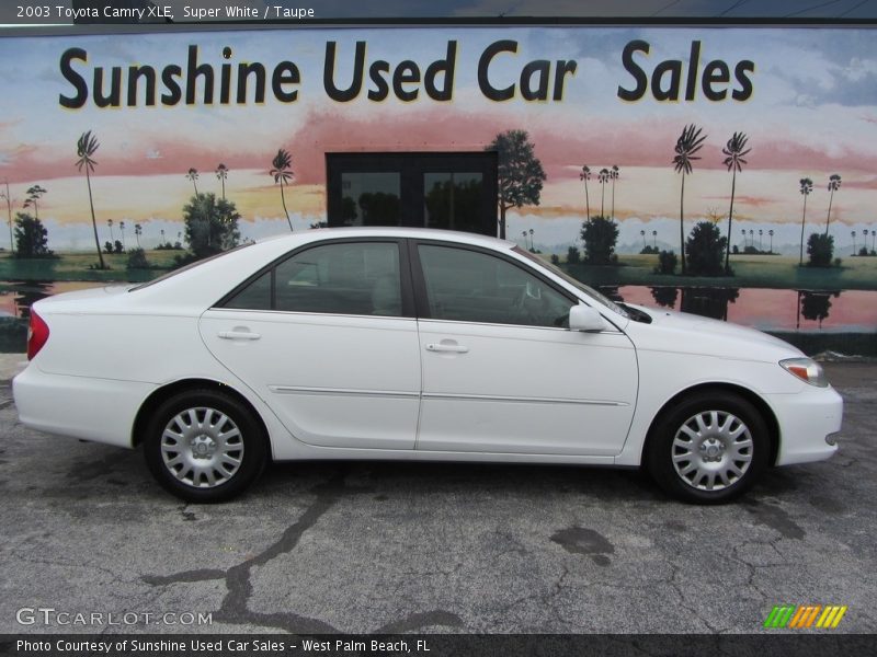 Super White / Taupe 2003 Toyota Camry XLE