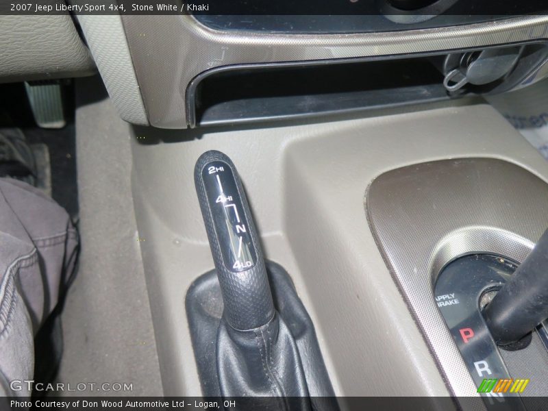 Stone White / Khaki 2007 Jeep Liberty Sport 4x4