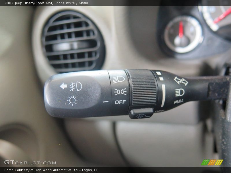 Stone White / Khaki 2007 Jeep Liberty Sport 4x4