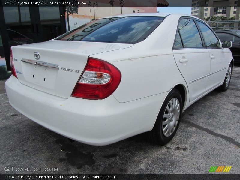 Super White / Taupe 2003 Toyota Camry XLE