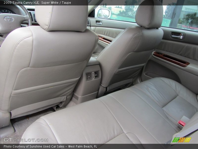 Super White / Taupe 2003 Toyota Camry XLE