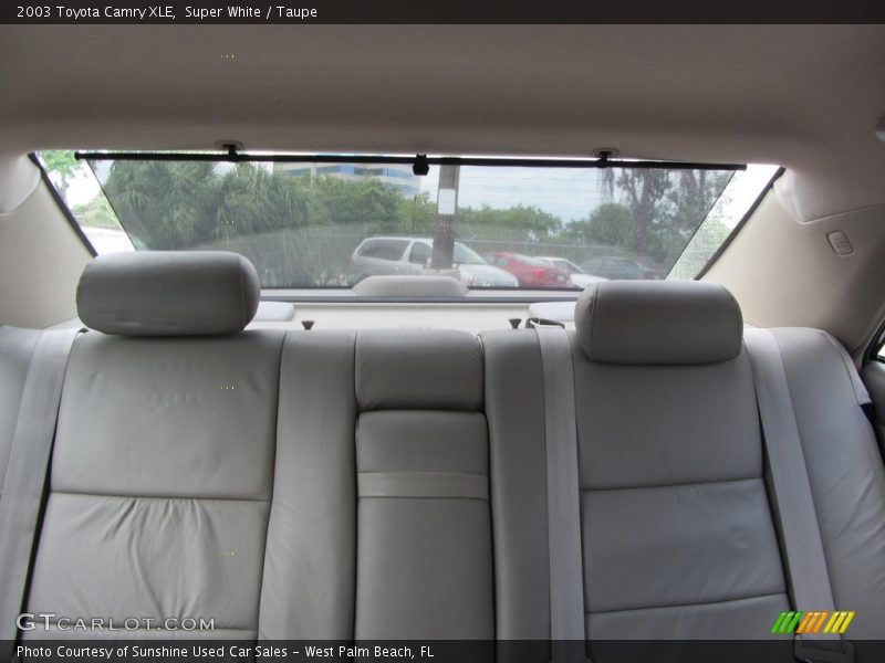 Super White / Taupe 2003 Toyota Camry XLE