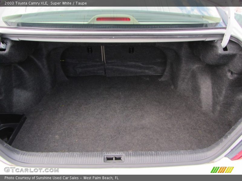 Super White / Taupe 2003 Toyota Camry XLE