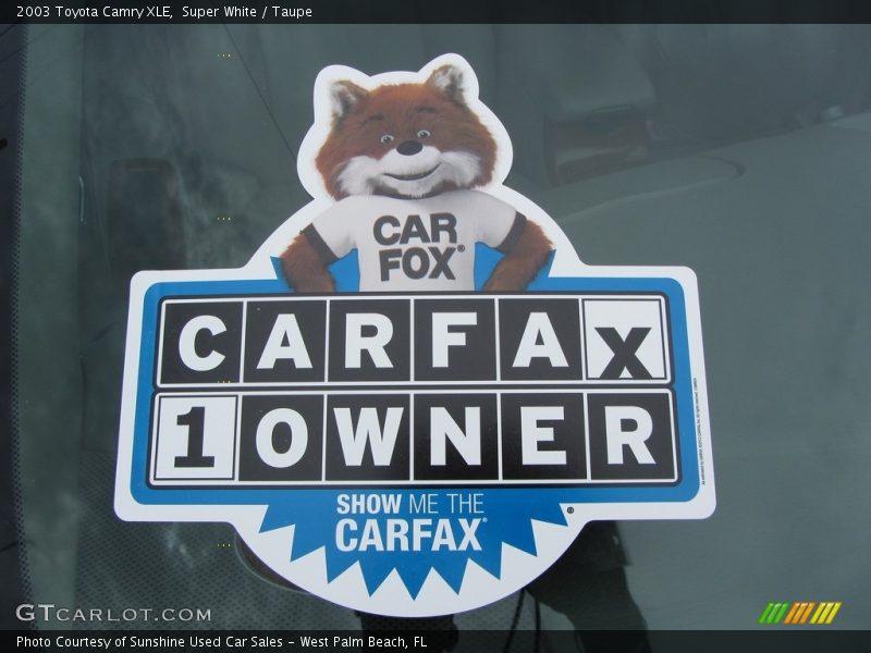 Super White / Taupe 2003 Toyota Camry XLE