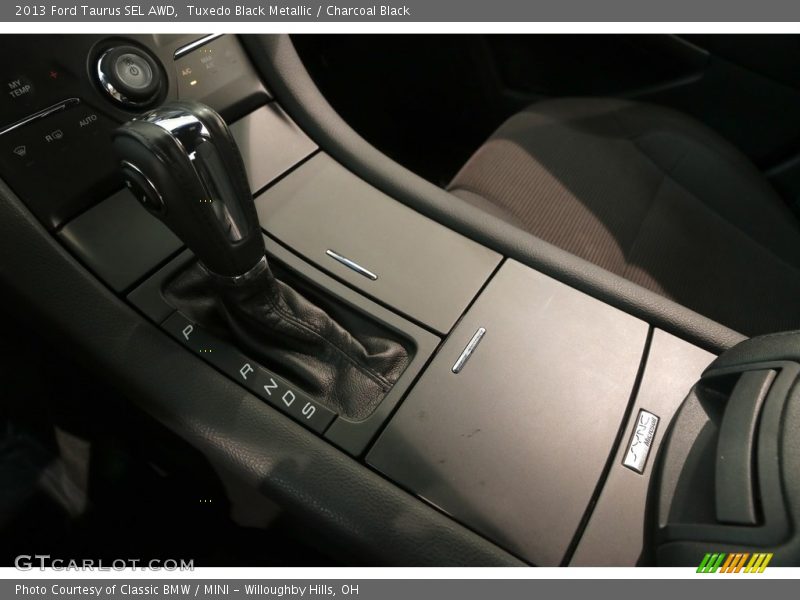 Tuxedo Black Metallic / Charcoal Black 2013 Ford Taurus SEL AWD