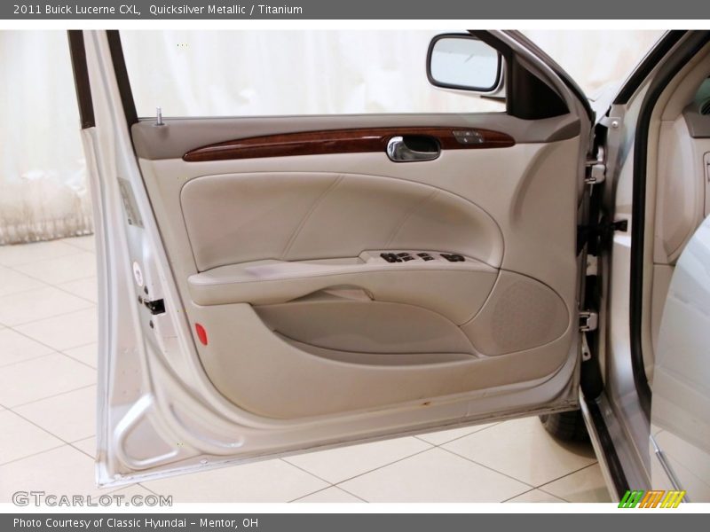 Quicksilver Metallic / Titanium 2011 Buick Lucerne CXL
