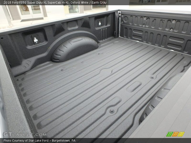 Oxford White / Earth Gray 2018 Ford F350 Super Duty XL SuperCab 4x4