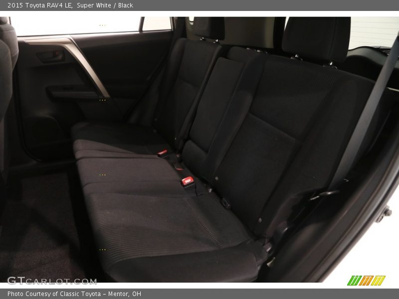 Super White / Black 2015 Toyota RAV4 LE
