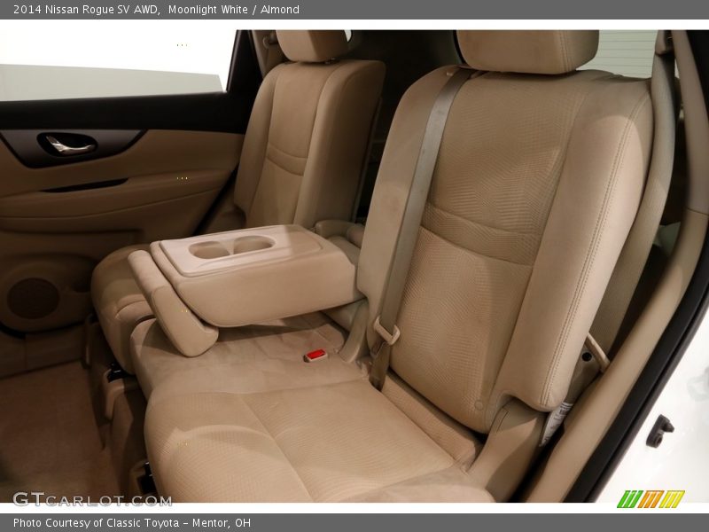 Moonlight White / Almond 2014 Nissan Rogue SV AWD