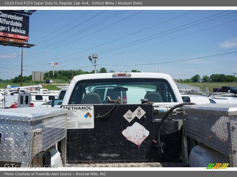 Oxford White / Medium Stone 2010 Ford F250 Super Duty XL Regular Cab 4x4