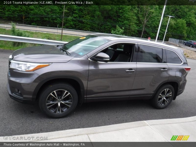 Predawn Gray Mica / Black 2016 Toyota Highlander XLE AWD