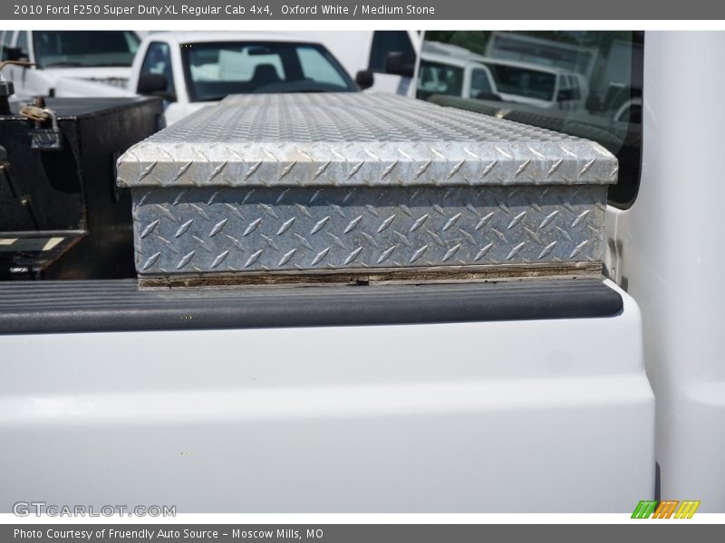 Oxford White / Medium Stone 2010 Ford F250 Super Duty XL Regular Cab 4x4