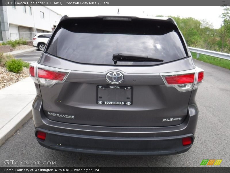 Predawn Gray Mica / Black 2016 Toyota Highlander XLE AWD