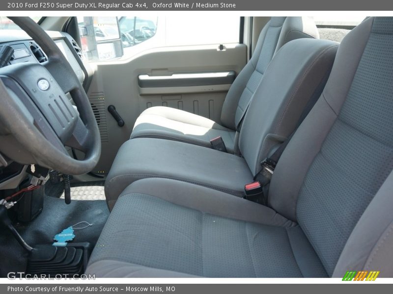 Oxford White / Medium Stone 2010 Ford F250 Super Duty XL Regular Cab 4x4
