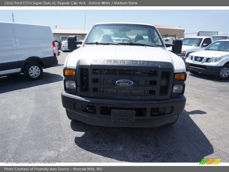 Oxford White / Medium Stone 2010 Ford F250 Super Duty XL Regular Cab 4x4