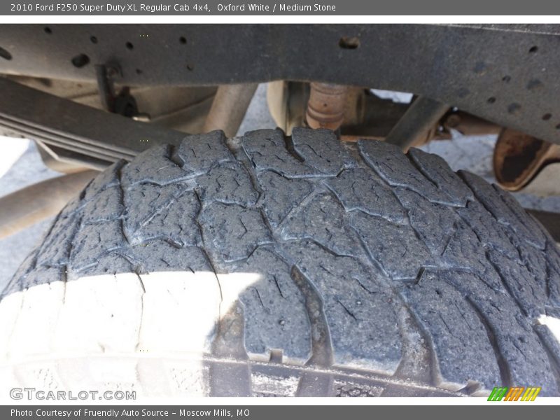 Oxford White / Medium Stone 2010 Ford F250 Super Duty XL Regular Cab 4x4
