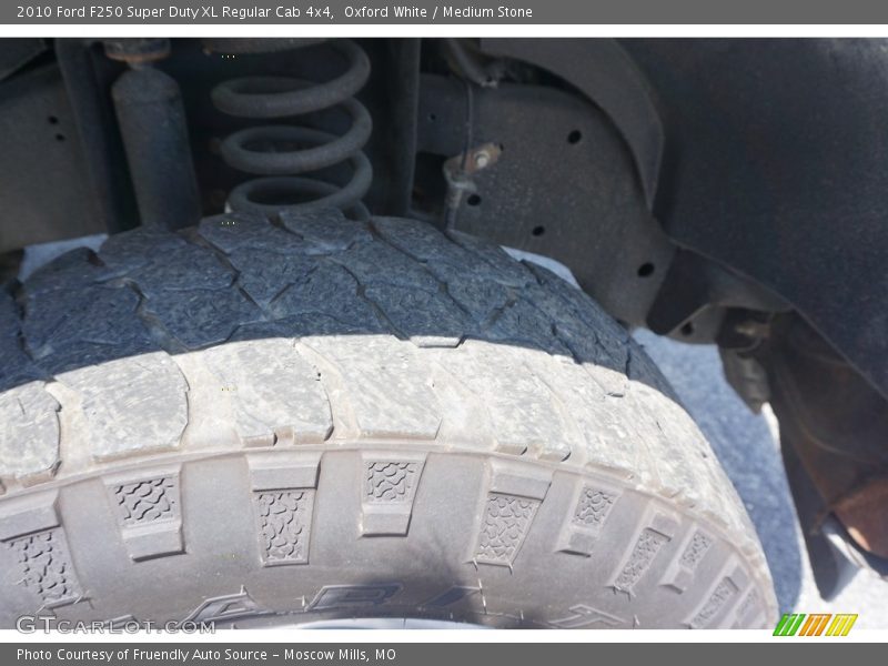 Oxford White / Medium Stone 2010 Ford F250 Super Duty XL Regular Cab 4x4