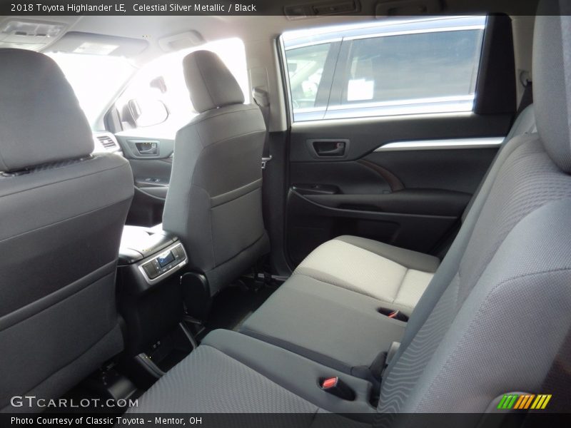 Celestial Silver Metallic / Black 2018 Toyota Highlander LE