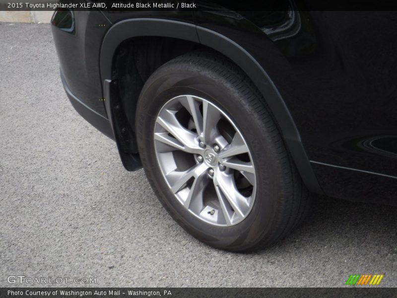 Attitude Black Metallic / Black 2015 Toyota Highlander XLE AWD