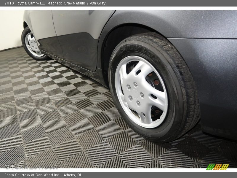 Magnetic Gray Metallic / Ash Gray 2010 Toyota Camry LE