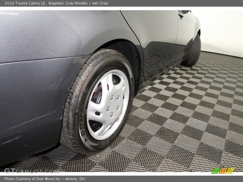 Magnetic Gray Metallic / Ash Gray 2010 Toyota Camry LE