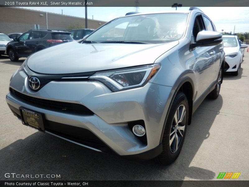 Silver Sky Metallic / Ash 2018 Toyota RAV4 XLE