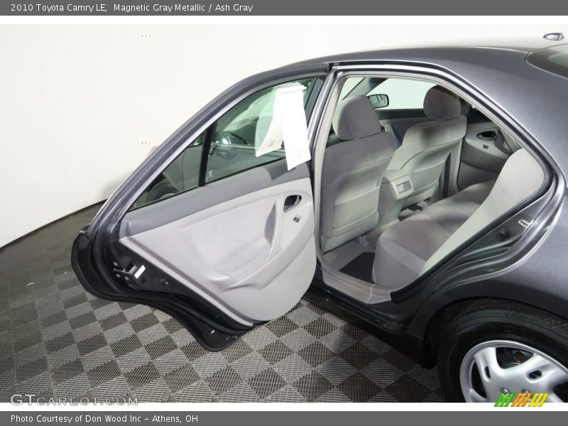 Magnetic Gray Metallic / Ash Gray 2010 Toyota Camry LE
