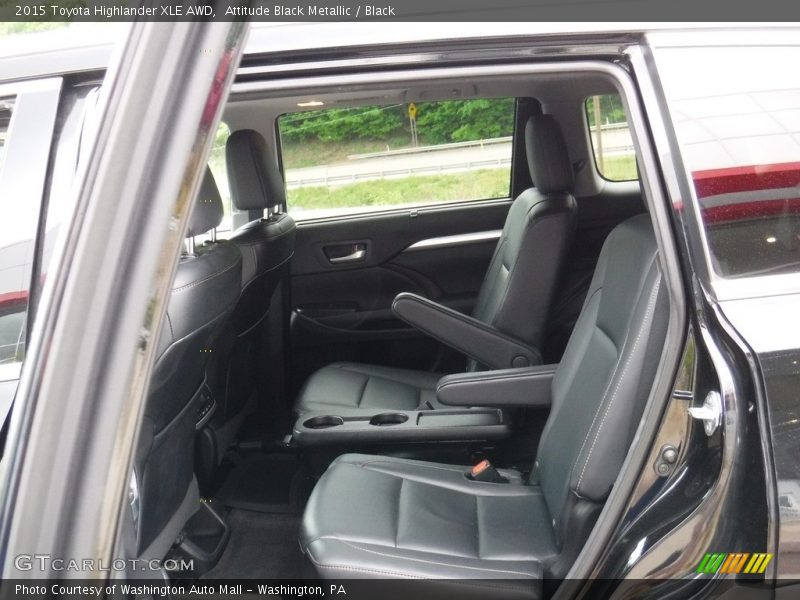 Attitude Black Metallic / Black 2015 Toyota Highlander XLE AWD