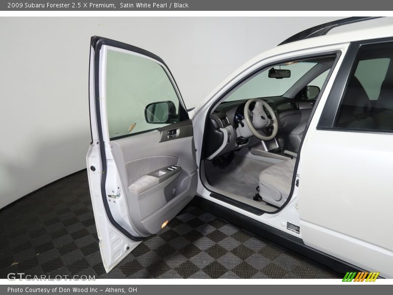 Satin White Pearl / Black 2009 Subaru Forester 2.5 X Premium