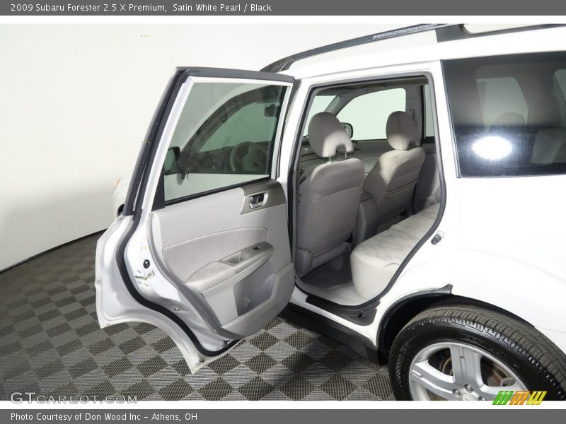 Satin White Pearl / Black 2009 Subaru Forester 2.5 X Premium